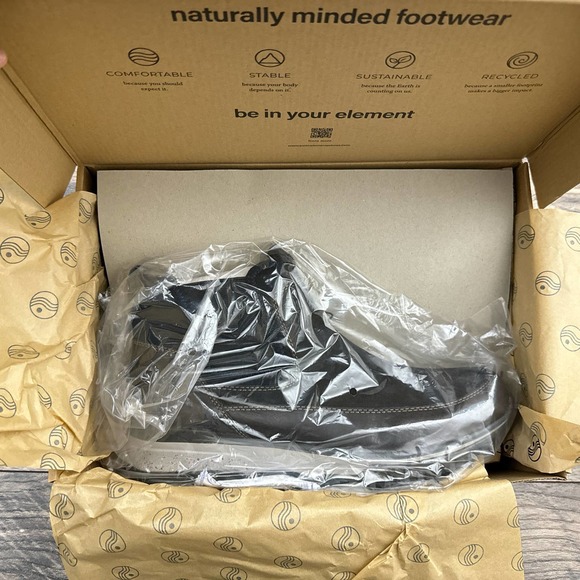 NIB Earth Elements 10.5M Skill Chukka Snow Winter Lug Sole Boots Suede Charcoal - Picture 10 of 11